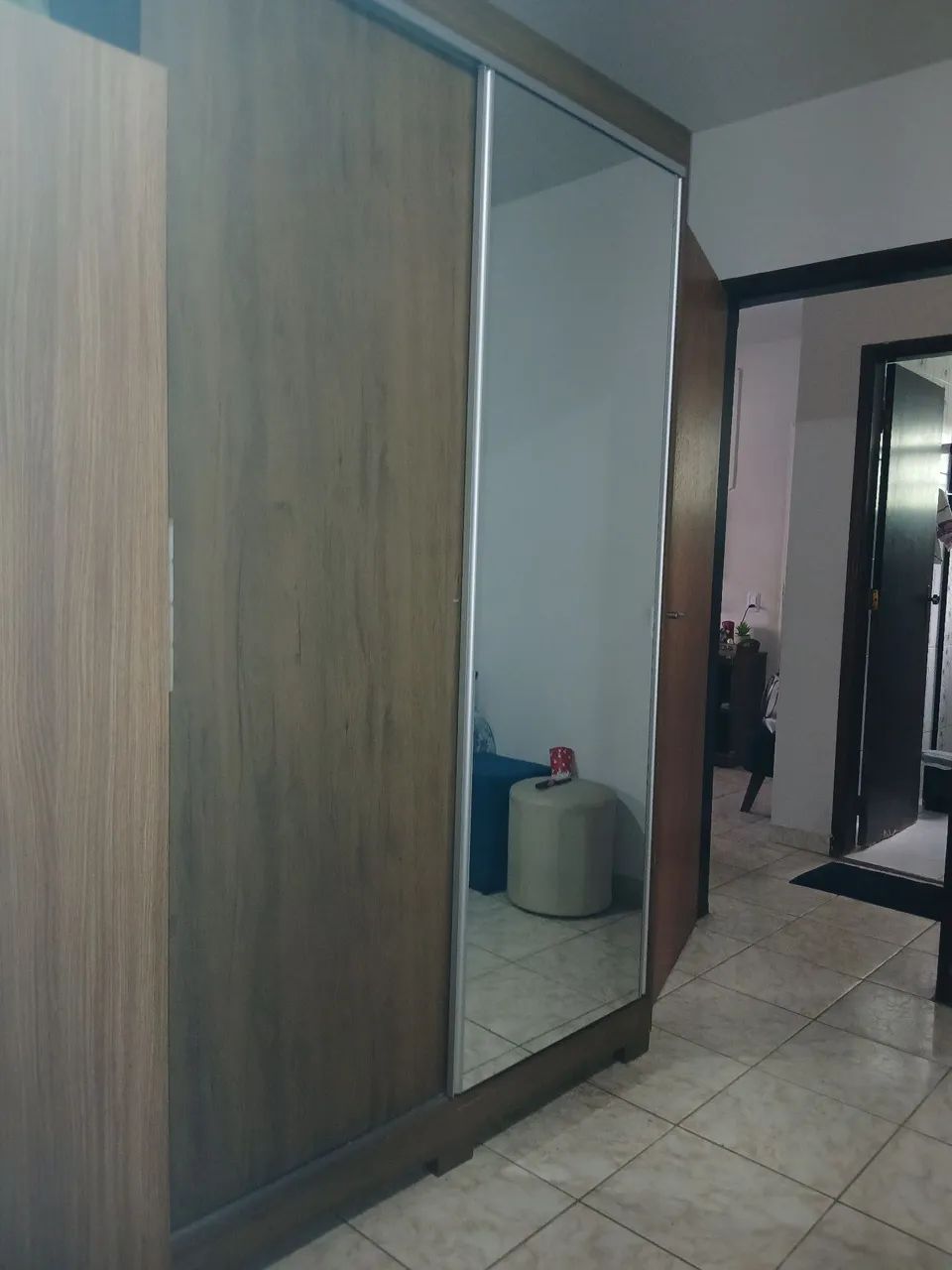 Guarda-Roupa de correr com espelho 