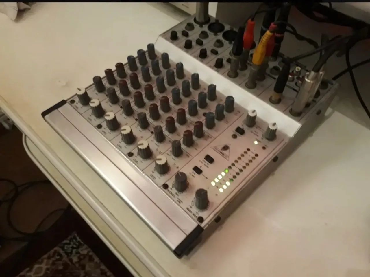 Mesa De Som Behringer Eurorack Modelo Mx 802a