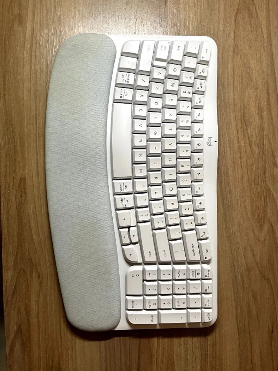 Teclado Ergonômico Sem Fio Logitech Wave Keys - Foto 5