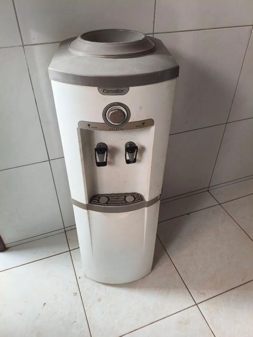 Gelagua Esmaltec funciona perfeitamente 