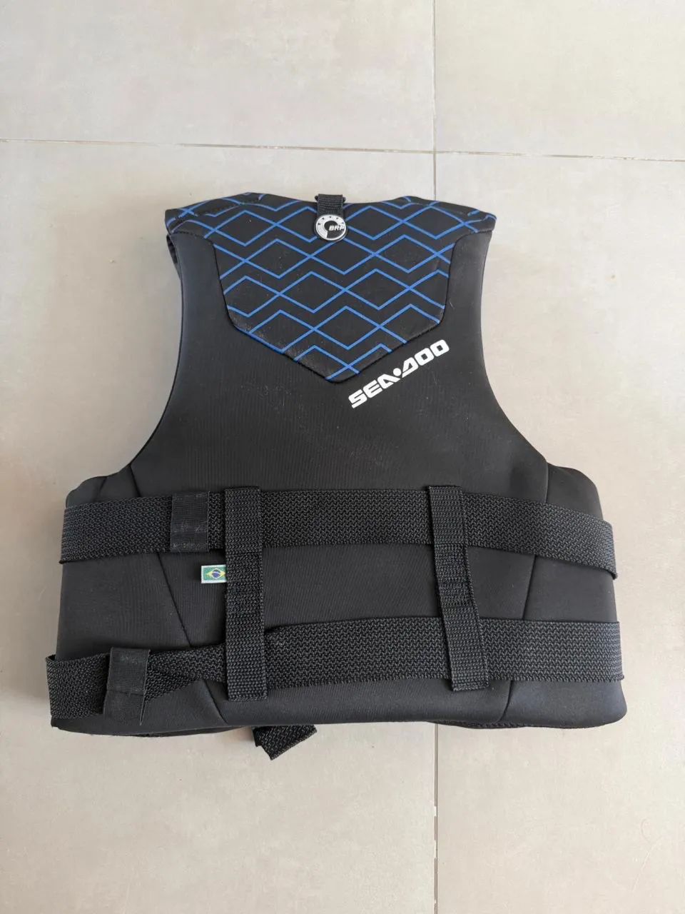 Vendo colete salva vidas Sea Doo infantil tamanho P - Foto 2
