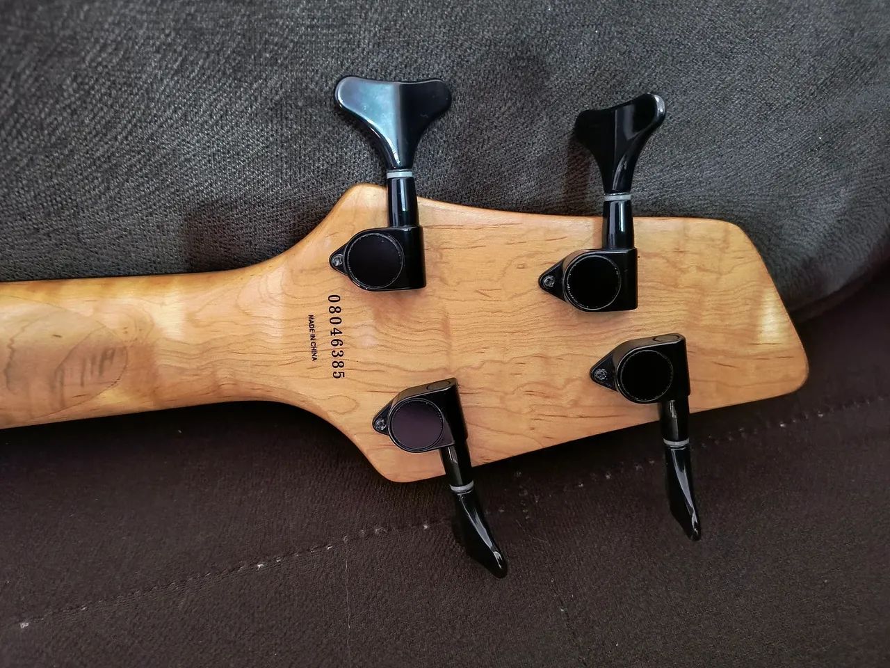 Baixo washburn xb 120 4 cordas - Foto 5