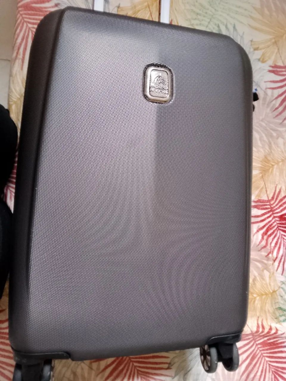 Mala ideal para viagems ,ou guardar itens - Foto 6