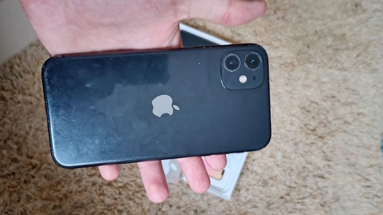 iPhone 11 com caixa - Foto 2