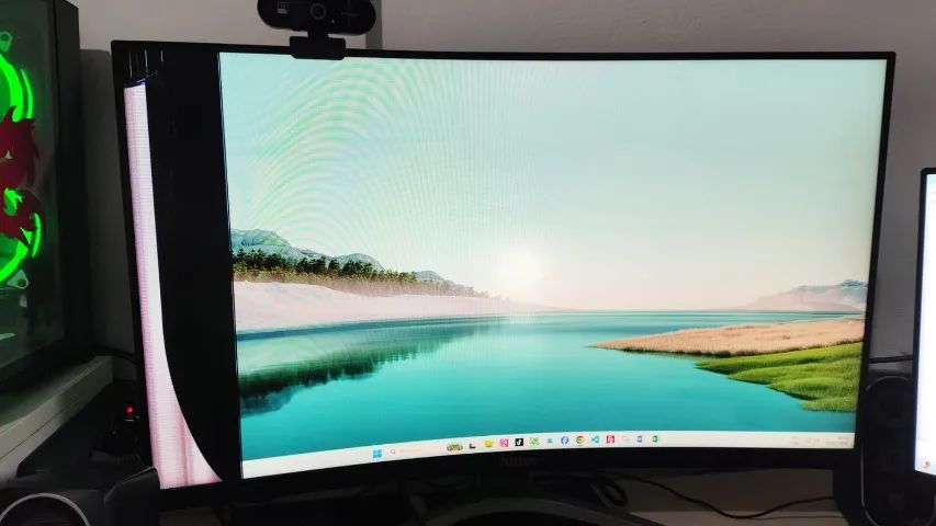 Monitor de 32 Agon modelo AG323FCXE