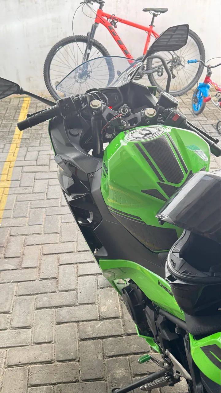 Ninja 400 ( de garagem )