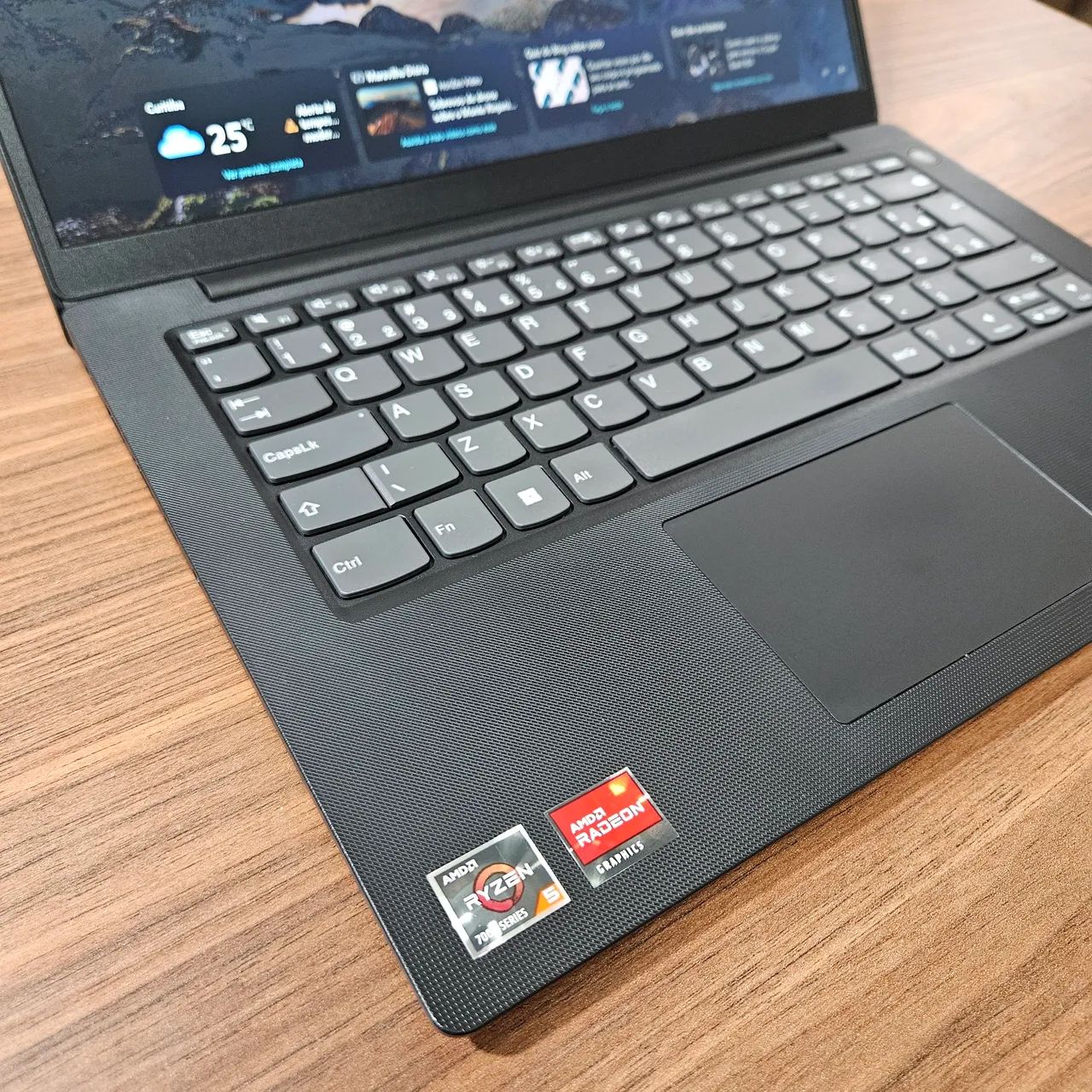 Notebook Lenovo V14 G4 AMD Ryzen 5 7520U 8GB DDR5 256GB Tela 14