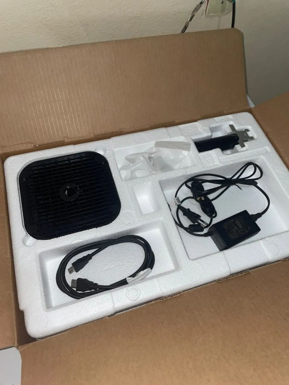 MONITOR AOC 21,5 FULL HD - Foto 5