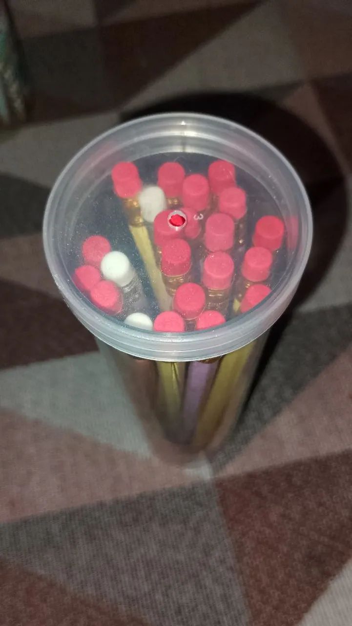 Kit com 118 lapis de escrever com e sem borracha + 6 caixas de lapis + 2 caixas de lapis - Foto 5