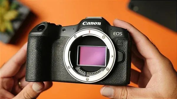 Câmera Mirrorless Canon Eos R8 Corpo Mirrorless Nova Lacrada 