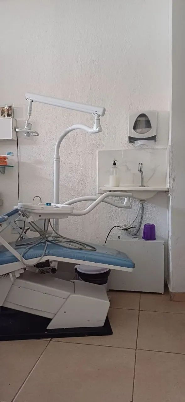 Cadeira odontologica com complemento 