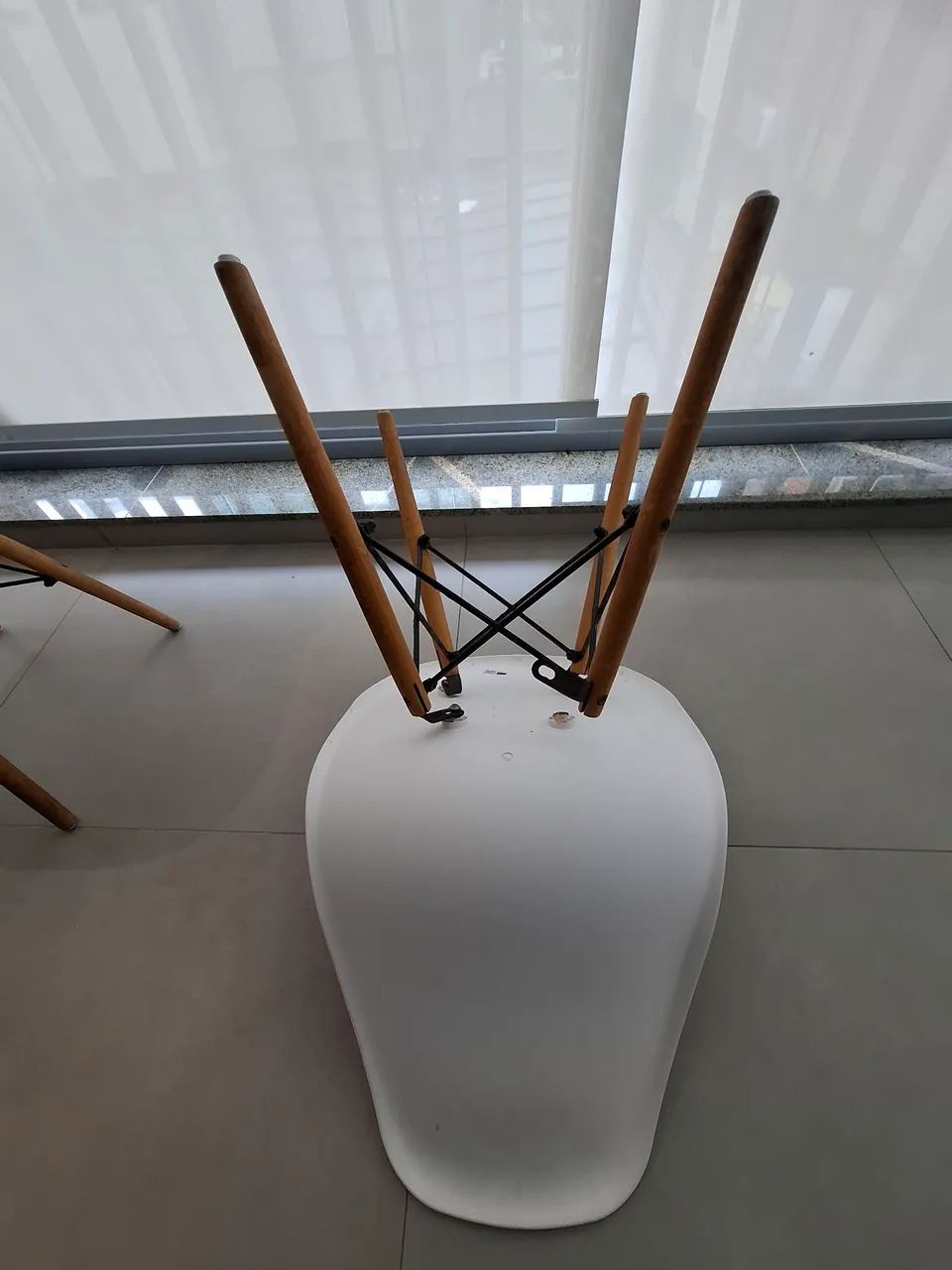 Vendo cadeiras de jantar - Foto 4