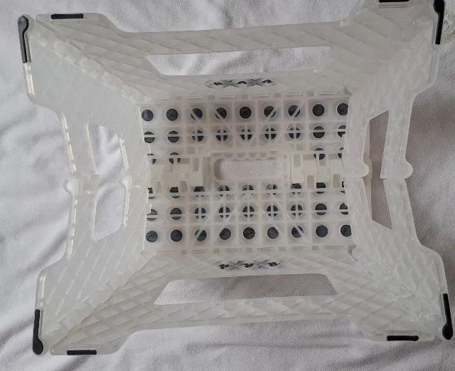 Banqueta plástica multiuso dobrável, marca Vonder, cor branca, nova,  - Foto 4