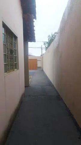 Casa à venda no bairro Santa Mônica - Foto 2