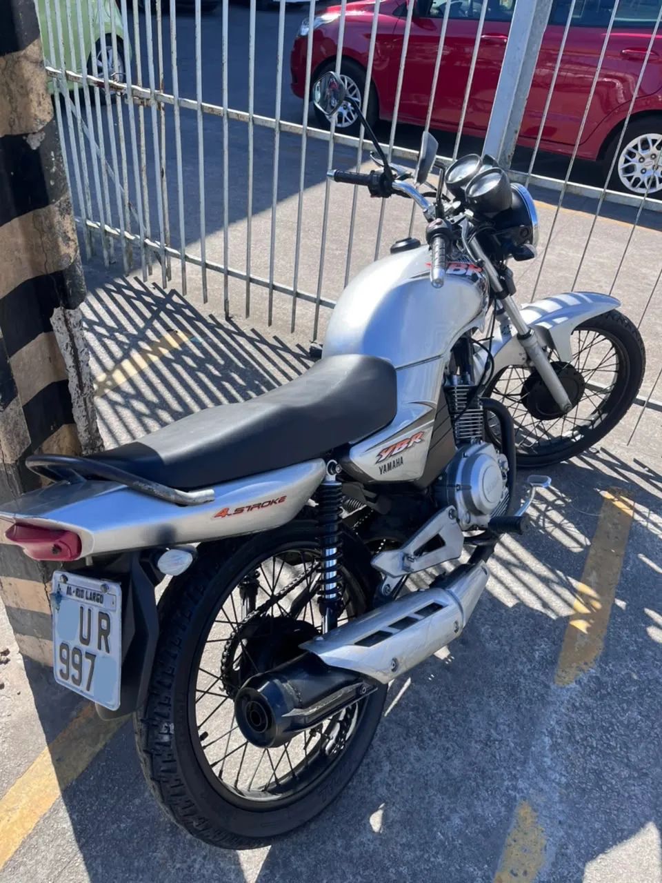 YBR 125  - Foto 4