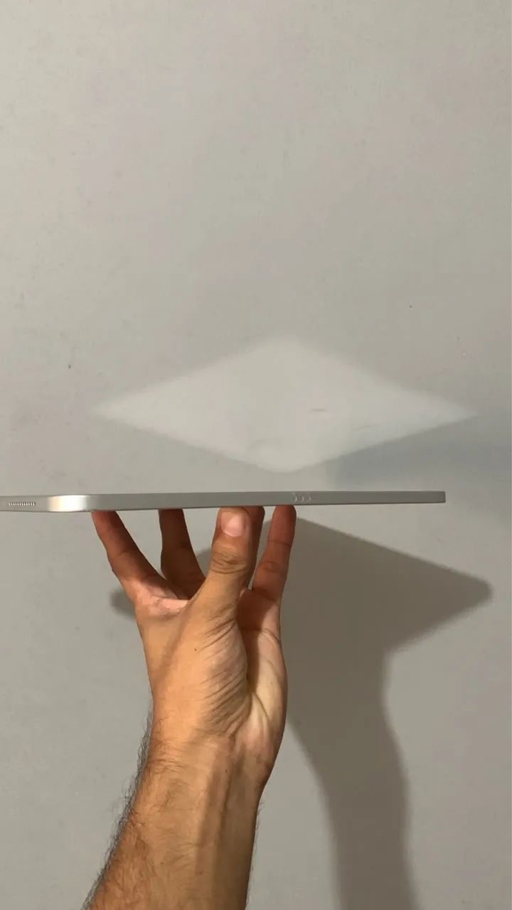 IPAD 10ª Geração Silver com Garantia Apple até Setembro  - Foto 2
