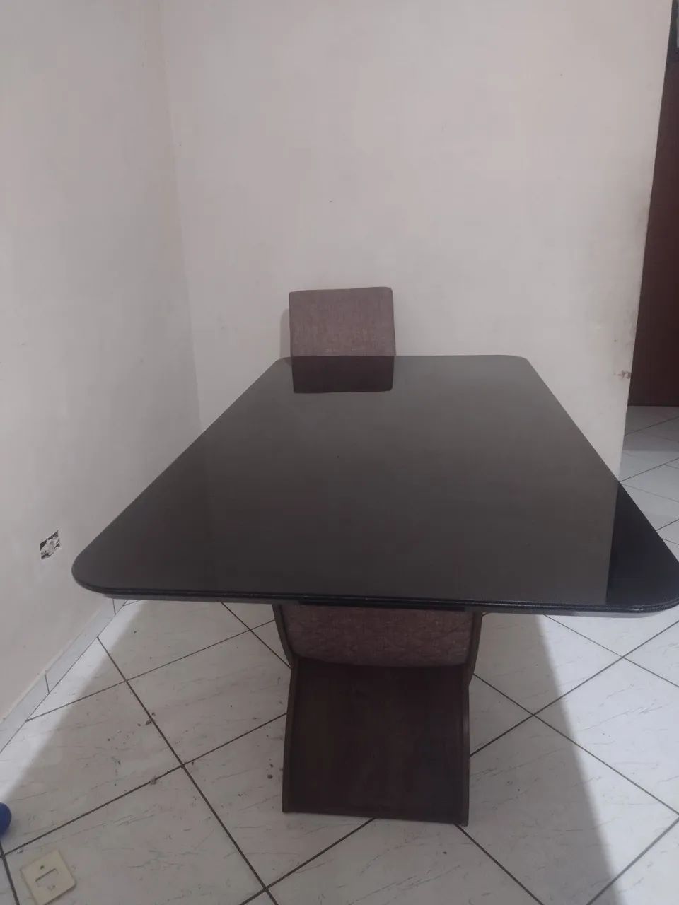 Mesa de Jantar Espelhada Preta com 6 cadeiras