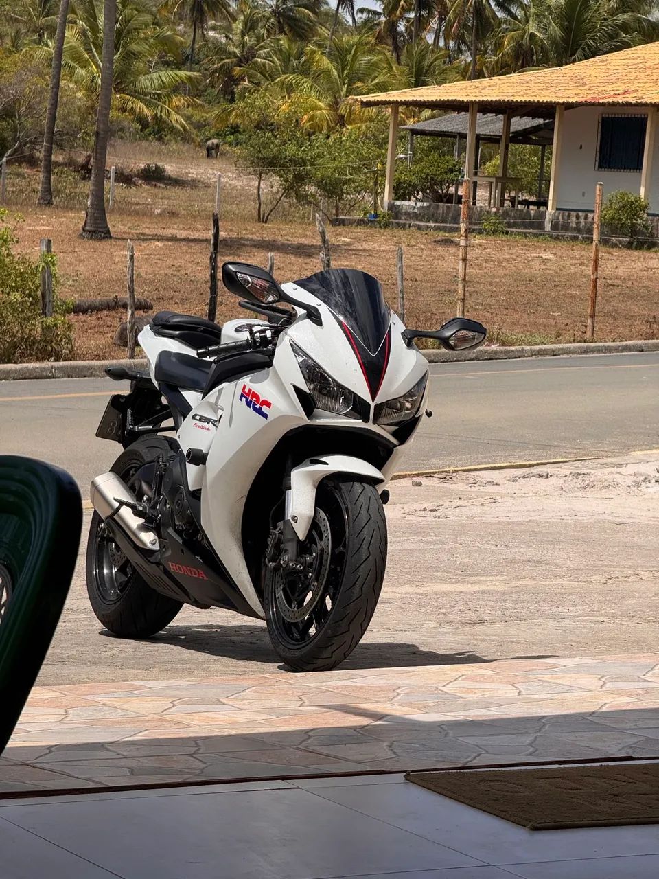 CBR 1000 RR FireBlade - Foto 2
