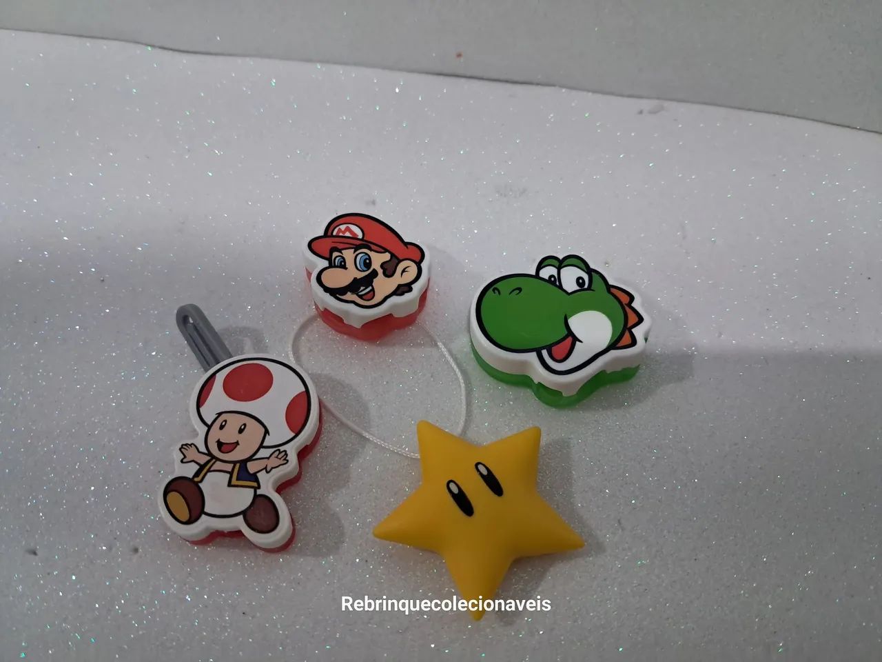 Lote miniaturas colecionáveis Kinder Mario
