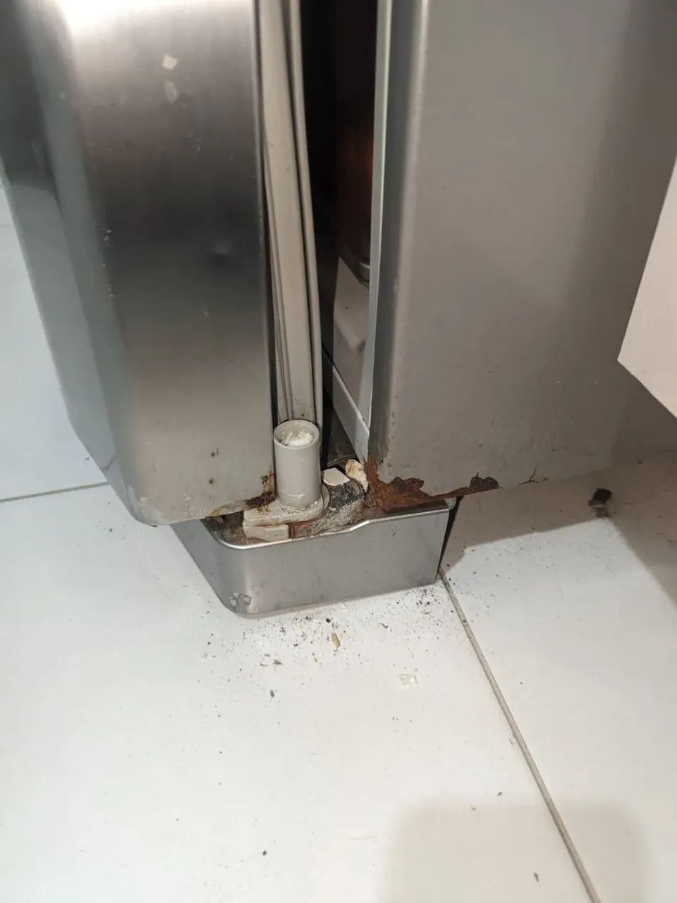 Geladeira Electrolux 428l usada com avaria  - Foto 2
