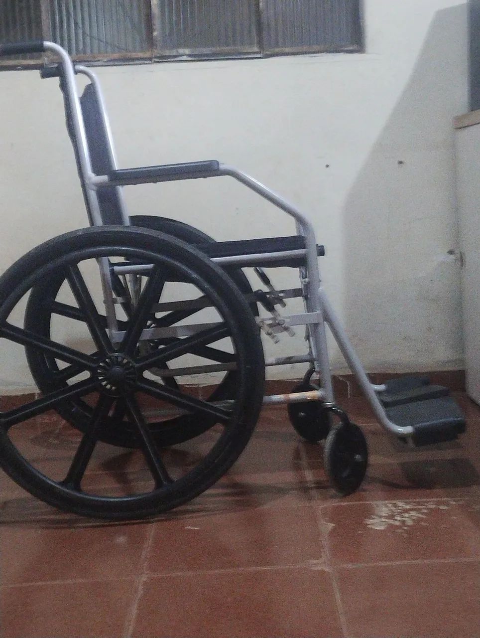Cadeira de rodas  - Foto 2