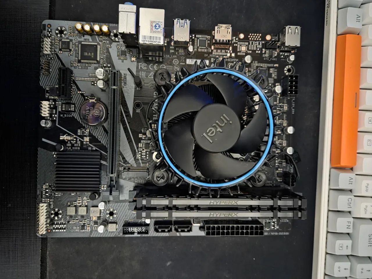 processador intel core i5 12400f + placa mãe h610m k gigabyte - Foto 2
