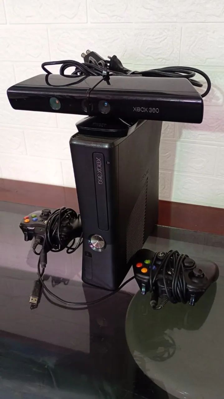 Xbox com Kinect e controles - Foto 2
