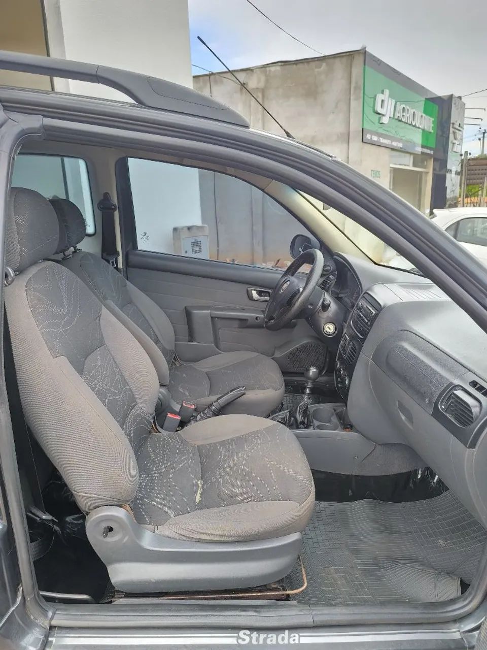 Fiat Strada Working 1.4 MPI Fire Flex 8V CD 2015 - Foto 4