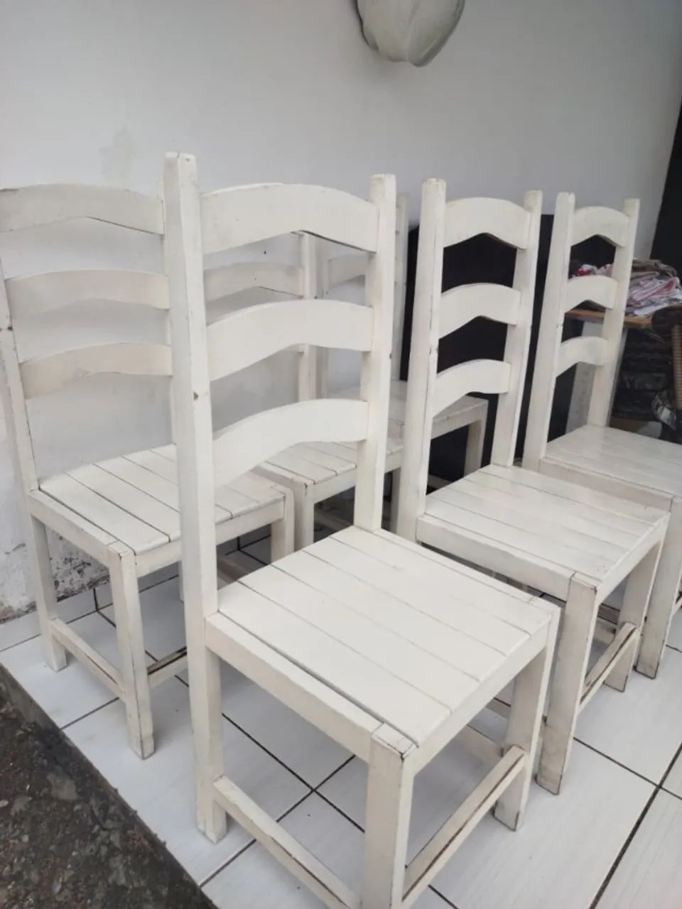 Mesa de Madeira Ajustável Com 6 Cadeiras Ideal para Granjas, Chácaras... - Foto 4