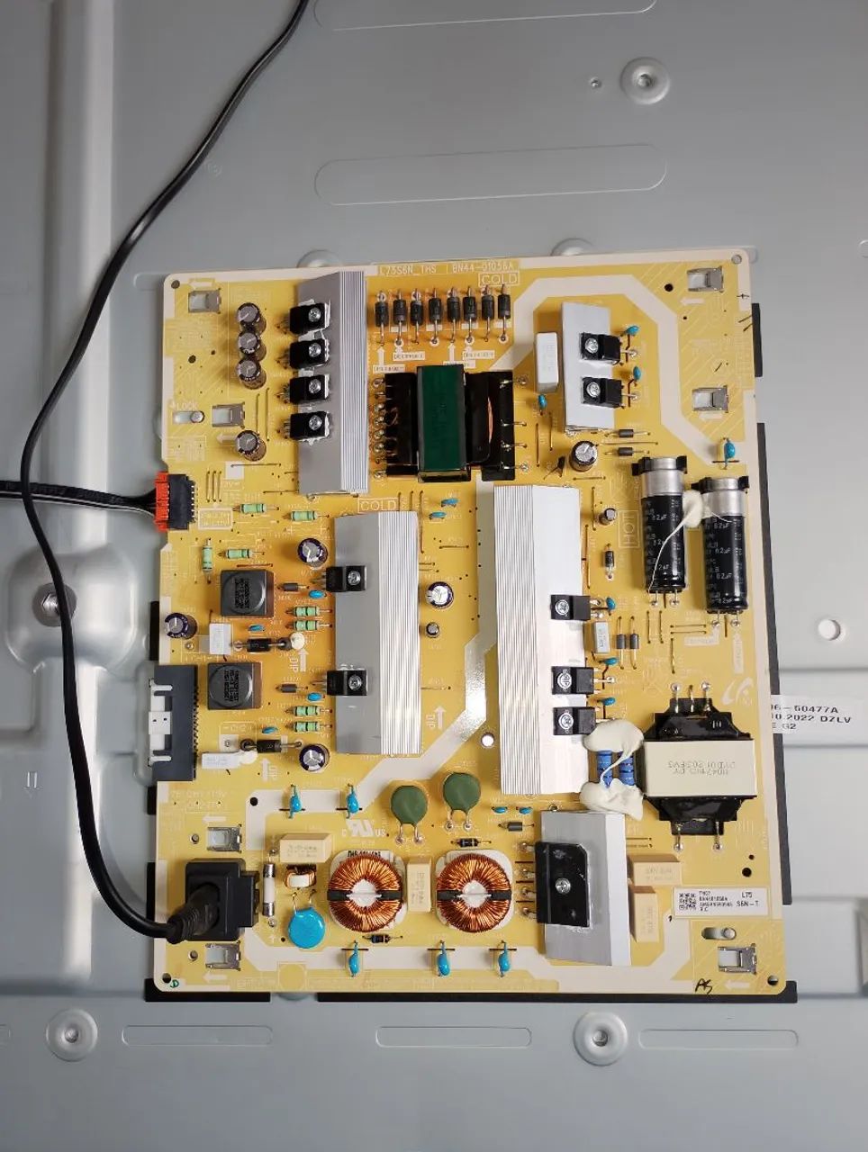 Smart Tv 75 polegadas Vendo pra concerto ou retirar peças  - Foto 2