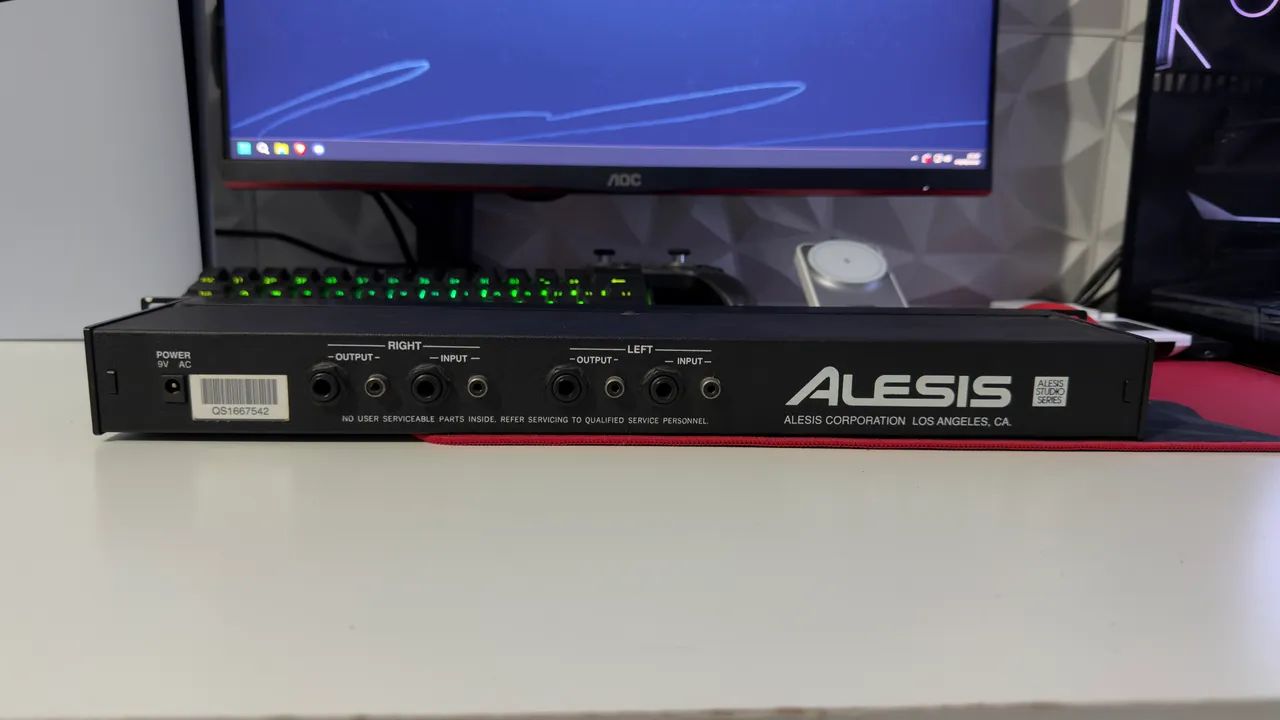 Equalizador Alesis M-EQ 230 - Foto 4