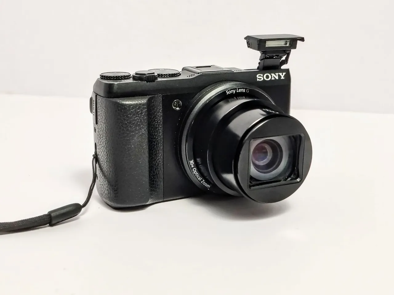 GoPro Hero 8 Black + Acessórios (2 Baterias + Carregador + Tripé+ GoPro Hero 8 Black + Acessórios (2 Baterias + Carregador + Tripé+