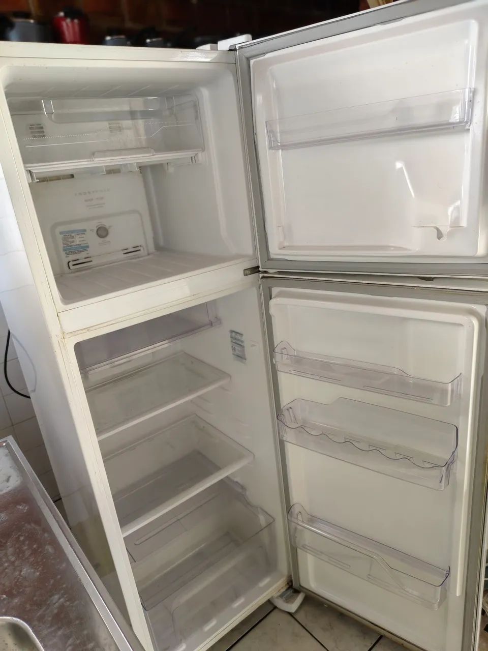 Vendo Geladeira Electrolux  - Foto 5