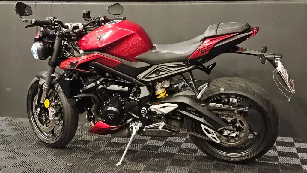 STREET TRIPLE 765 RS - Foto 4