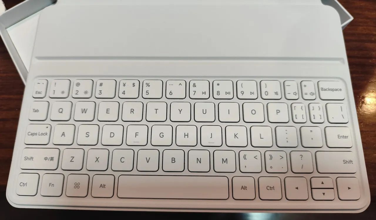 Case Teclado Original Xiaomi Pad 6 - Branca - Nova  - Foto 3
