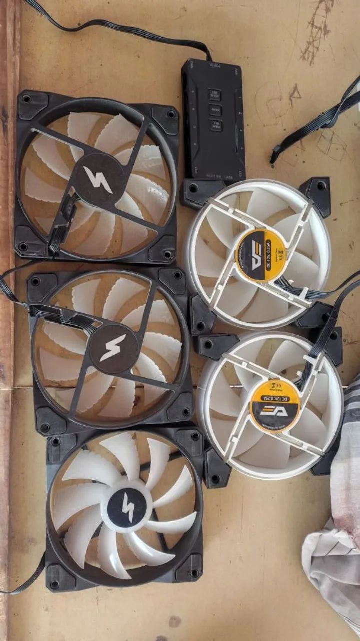 Fans RGB funcionando perfeitamente 60 R$
