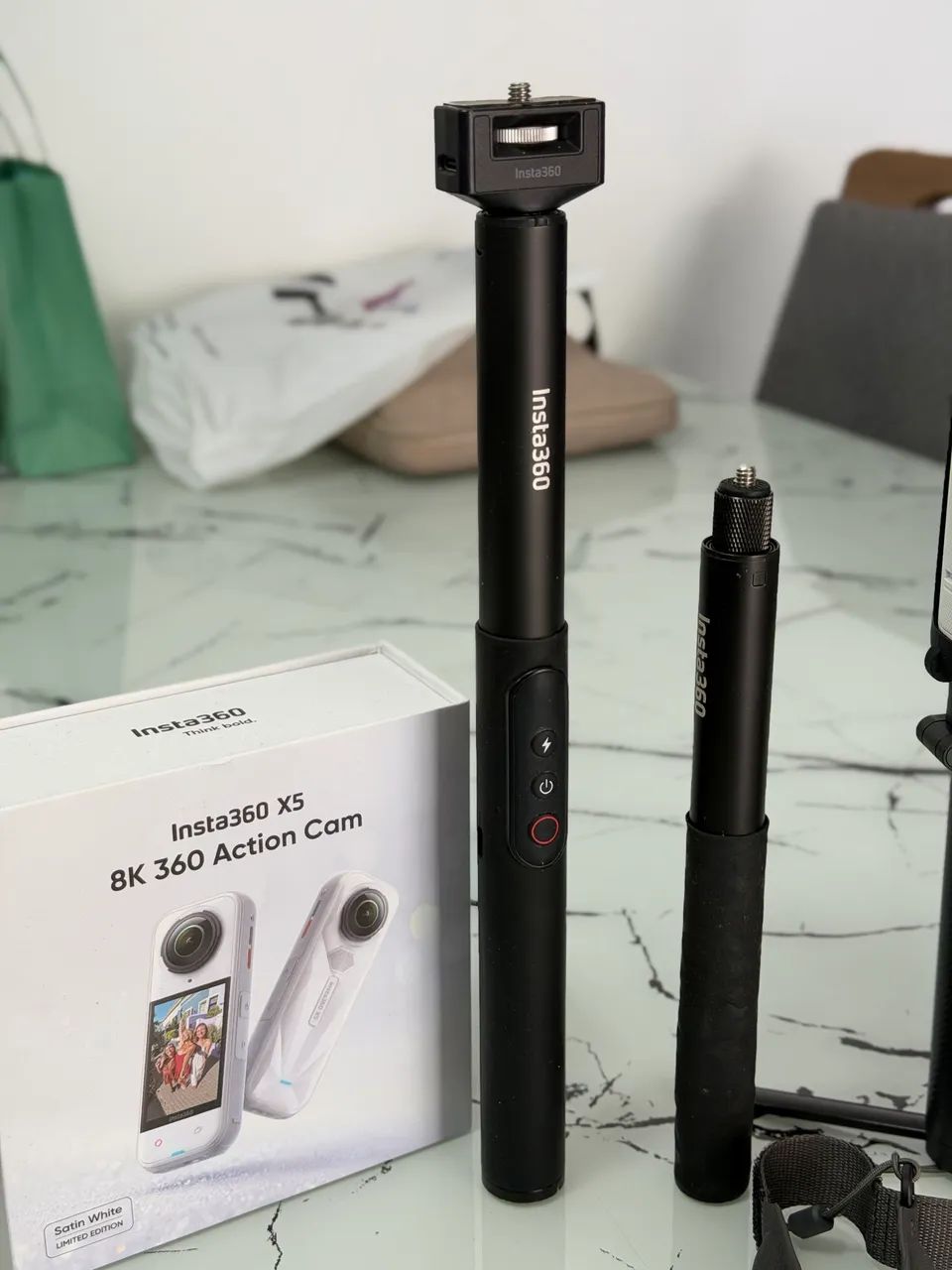 Insta360 X5 Kit Com bastão Foldable - Foto 3