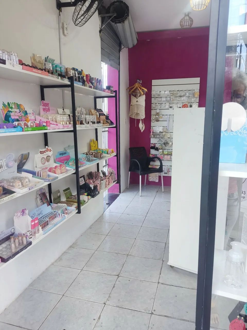 Loja de maquiagem para vender, ótima oportunidade, bem localizada. - Foto 5