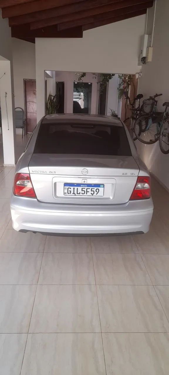 Chevrolet Vectra CD 2.2 16V / 2.0 16V Mec./aut. 2000