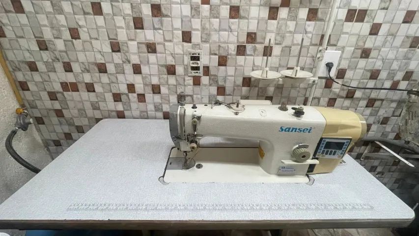 Máquina Reta Industrial Eletrônica Sansei - Completa!