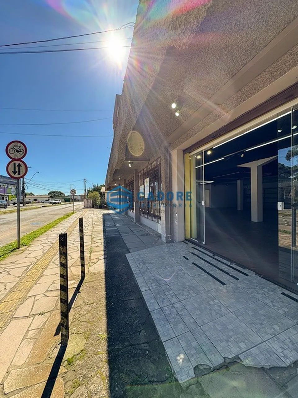 SALA COMERCIAL NO FORQUETA COM 338m² - Foto 3