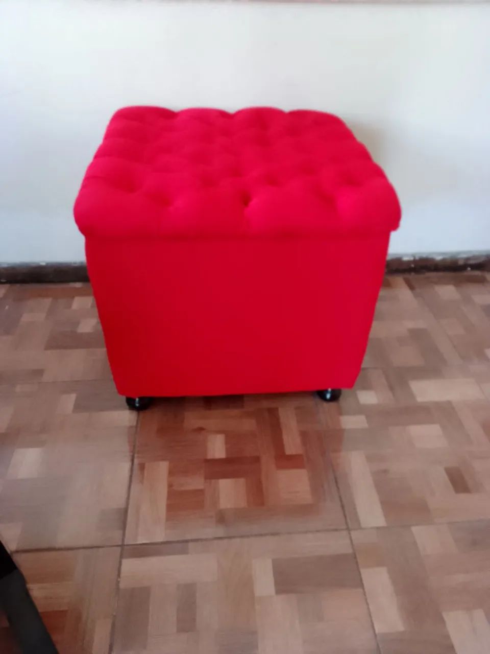 Puff vermelho grande. - Foto 2