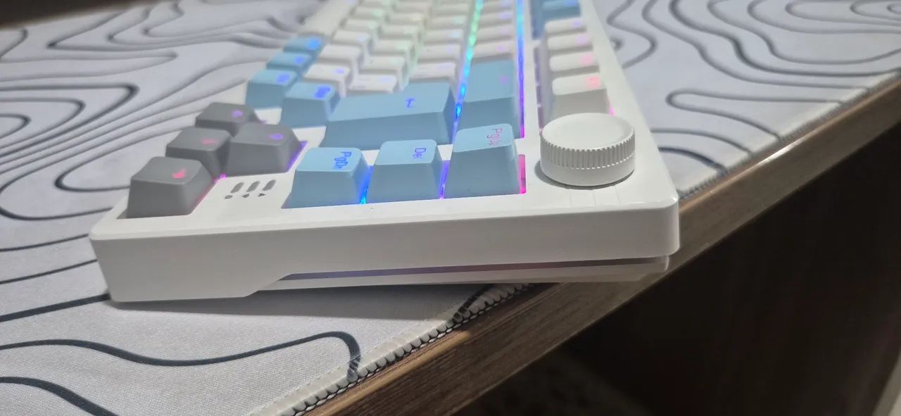 Teclado mecânico basike pro r75 com 19 tipos de com rgb com controle de volume - Foto 5