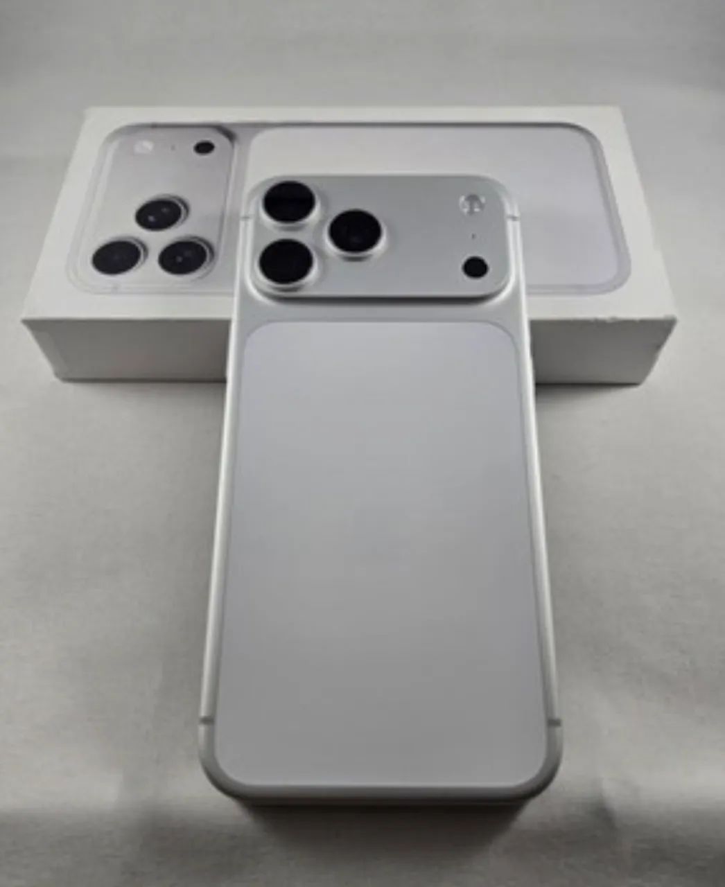 iPhone 17 pro prata