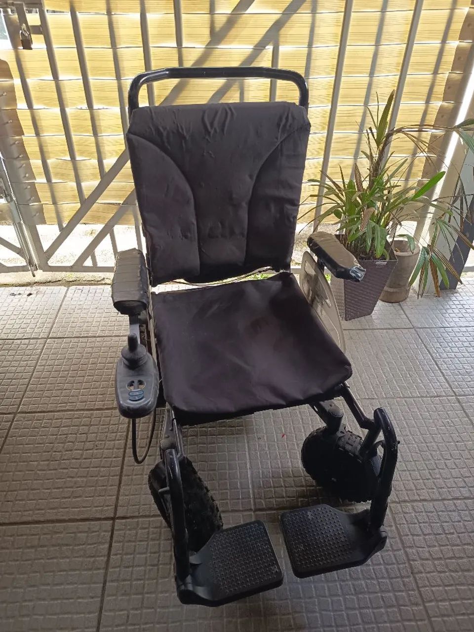 CADEIRA MOTORIZADA B400