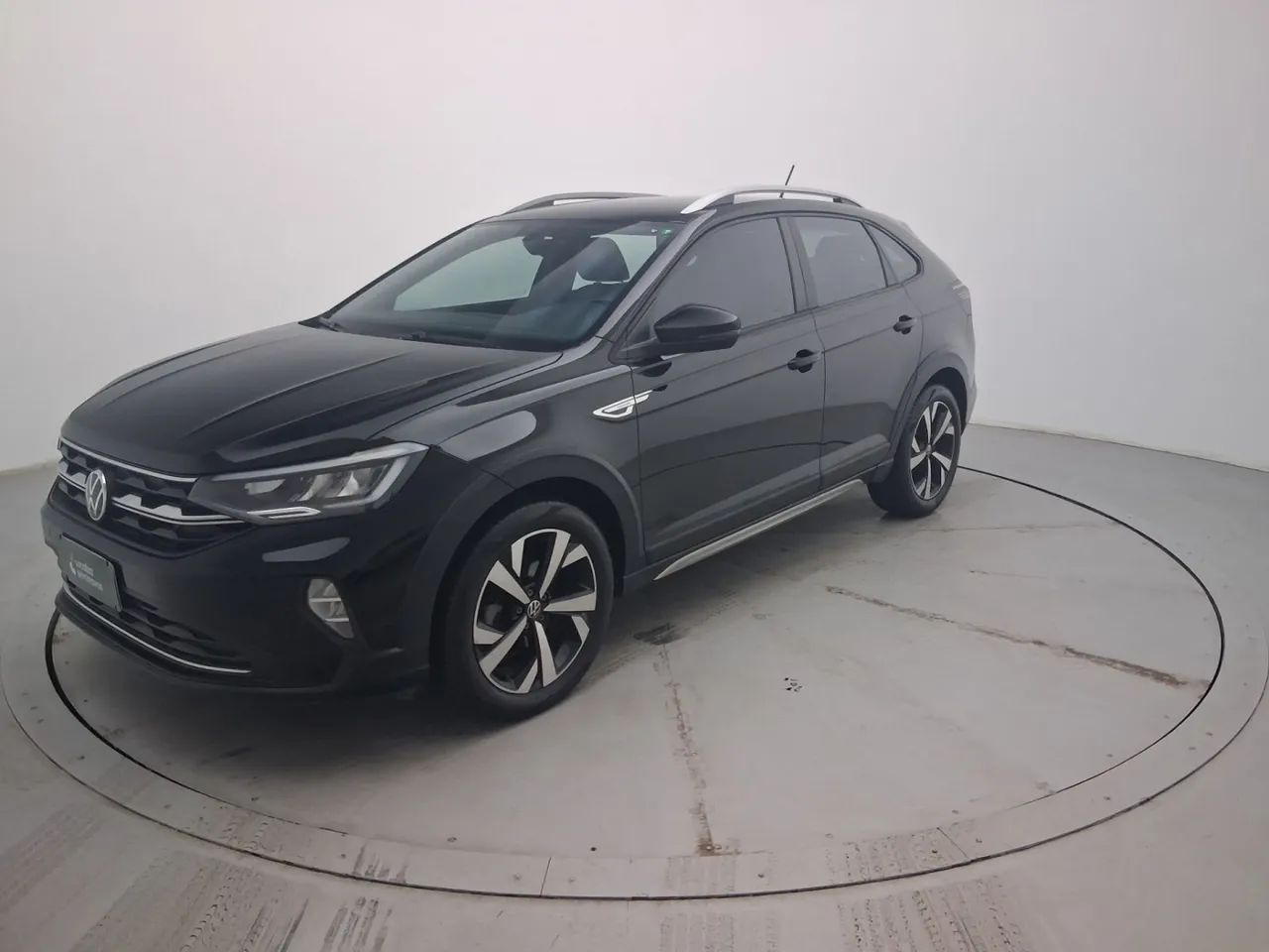 Volkswagen Nivus Highline 1.0 200 TSI Flex Aut., foto 1 de 18
