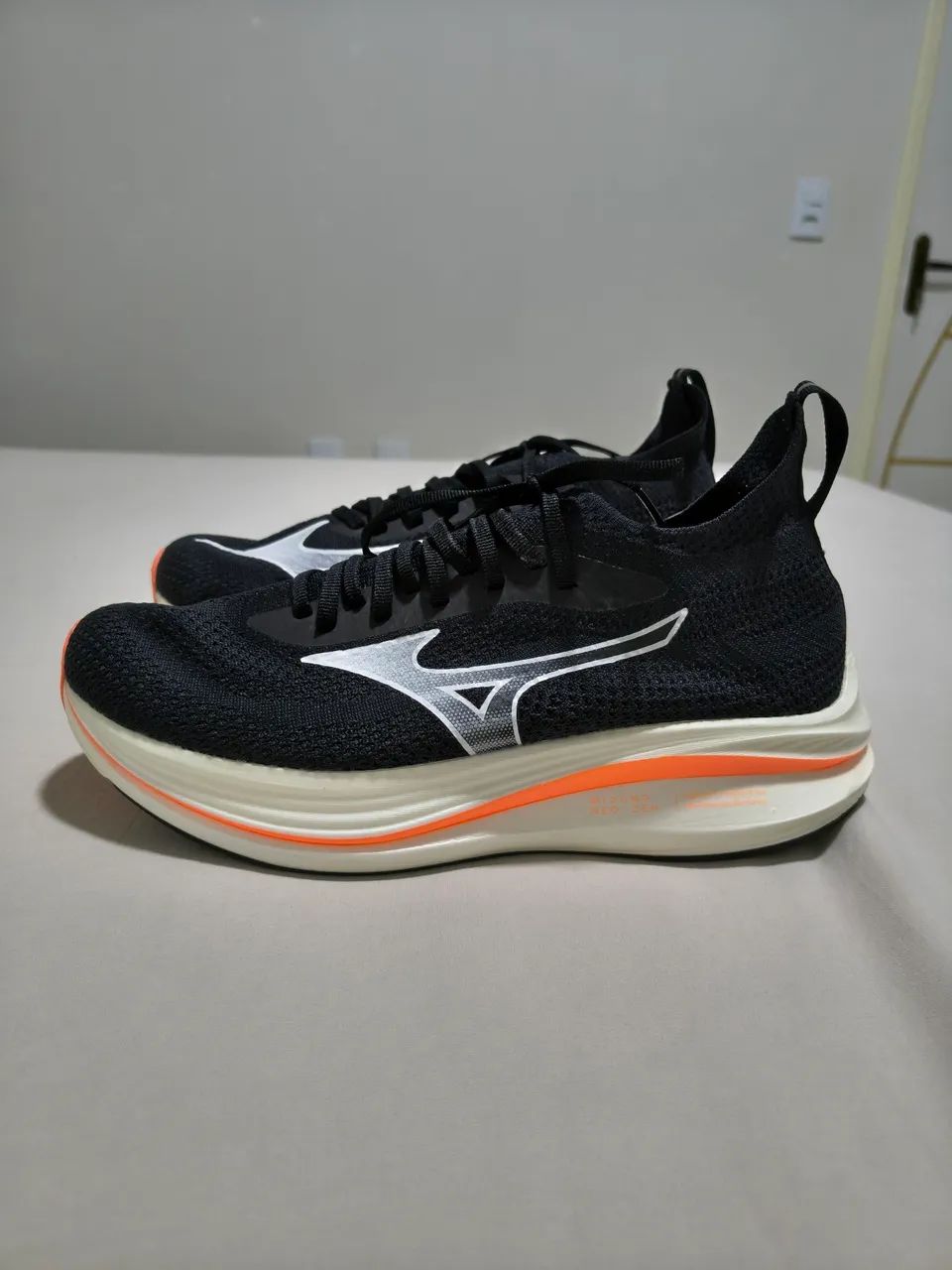 be with B'z 005、006、008、010〜014、016〜140 Tênis Mizuno Neo Zen 1 - Tamanho 41 Br - Calçados Esportivos