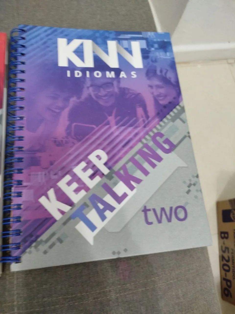 Kinn idiomas Keep Talking onde Two - Foto 3