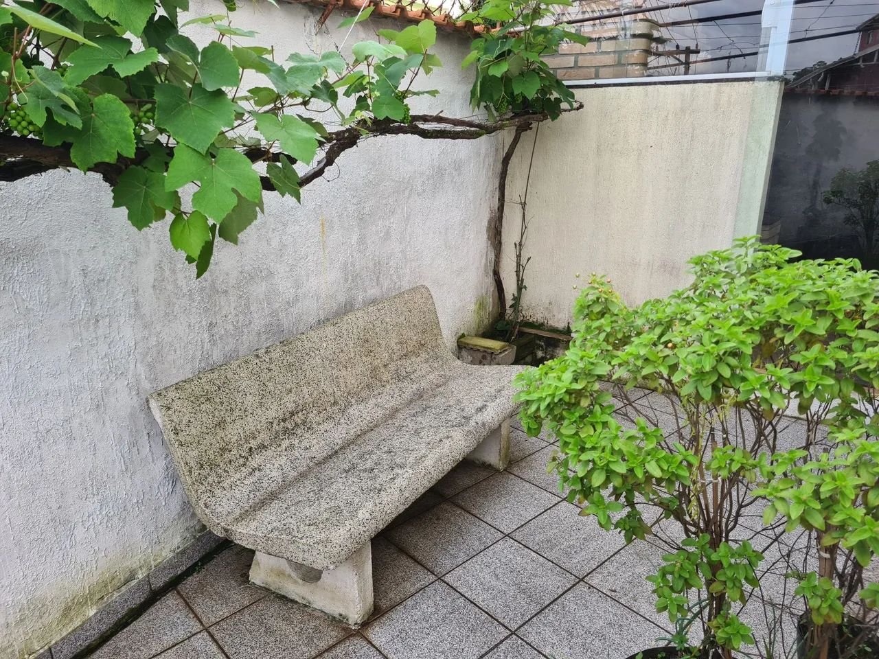 Banco de cimento. - Foto 3