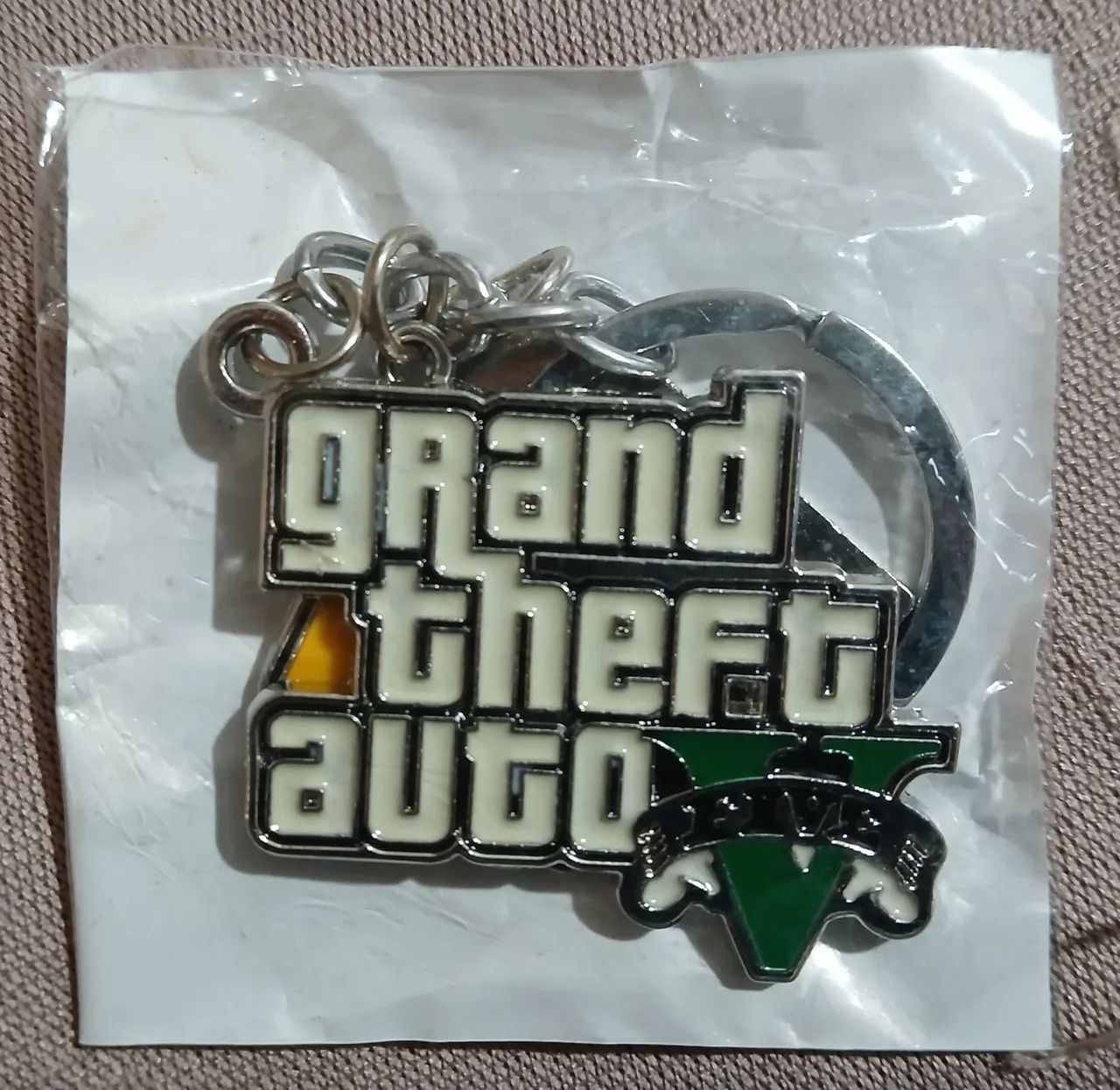 Chaveiro GTA 5 lote com 17 peças videogame  - Foto 4